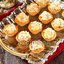 Тарталетки с курицей, апельсином и кедровыми орешками
