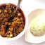 Крамбл с клубникой, сливой и фисташками