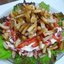 Салат Кармен с курицей и ветчиной сухариками