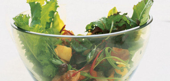 Салат из тунца, оливок и молодого картофеля