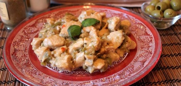 Куриное рагу с оливками