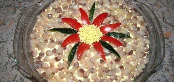 Салат с селедкой
