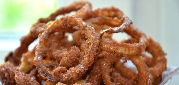 Жареные луковые колечки