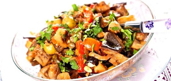 Салат из баклажанов с укропом и чесноком