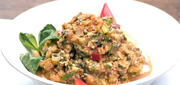 Баклажаны, тушеные в сметане, с болгарским перцем