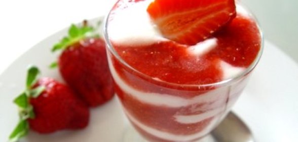 Десерт в креманке