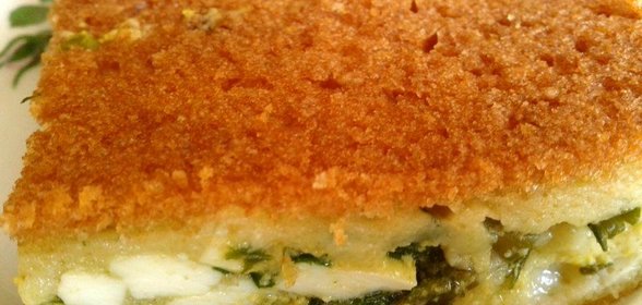 Заливной пирог с зелёным луком и яйцами