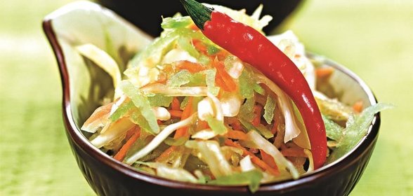 Салат из редьки с капустой и морковью