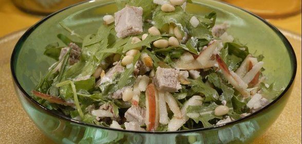 Салат из свиного окорока с грушами