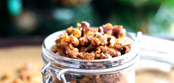 Орехи в карамели