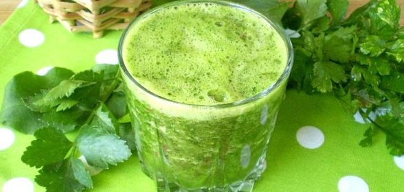 Зеленый коктейль с укропом