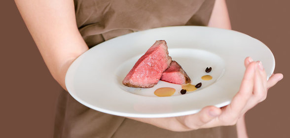 Пирог с изюмом и курагой