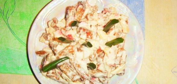 Салат крабовые палочки сухарики