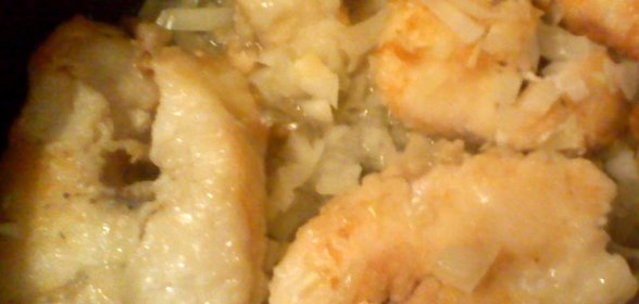 Судак, жареный с луком