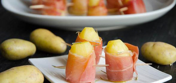 Закуска из молодой картошки с сырокопченой ветчиной