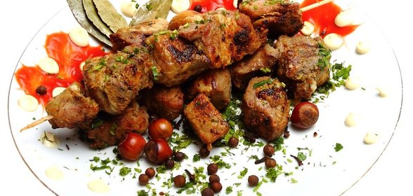 Шашлык свиной в кефире со сладким перцем и луком