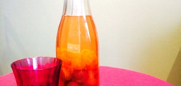 Лимонад из алычи с тимьяном и шалфеем