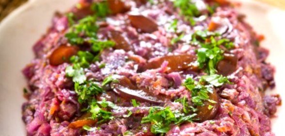 Тушеная кислая капуста