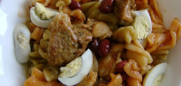 Горячий салат со свининой