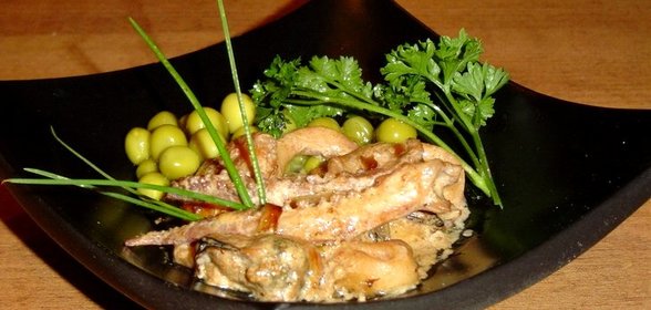 Морской коктейль в сливочном соусе