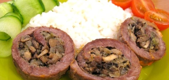 Мясные рулетики с грибной начинкой