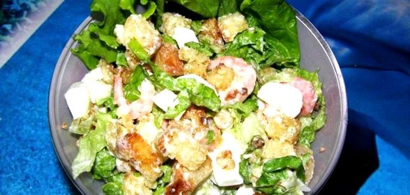 Салат с сухариками