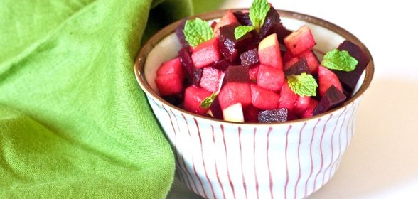 Салат из свеклы и яблок