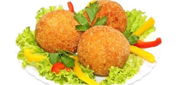 Картофельные крокеты с мясом в омлете, паровые