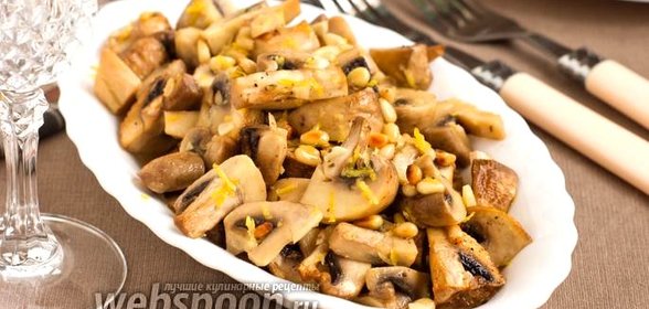 Шампиньоны с чесноком и кедровыми орешками