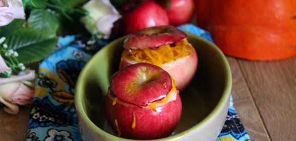 Печеные яблоки с тыквой и ягодами годжи