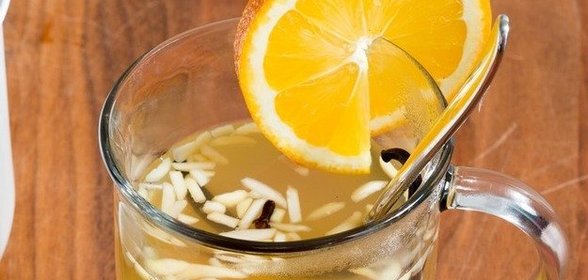 Цитрусовый сок с чесноком, имбирем и кайенский перцем