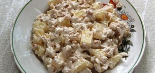 Салат вареная курица