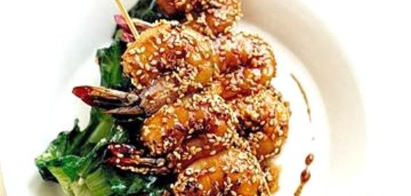 Шашлык из креветок с кунжутом