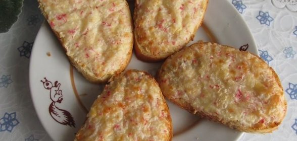 Бутерброды с крабовыми палочками и сыром