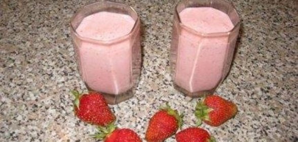 Клубничный коктейль