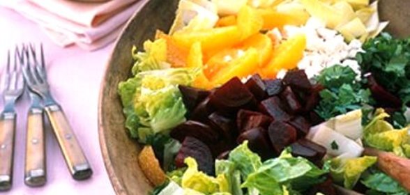 Салат со свеклой, апельсинами и эндивием