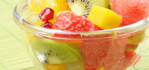 Цитрусовый салат из киви, апельсина и помело