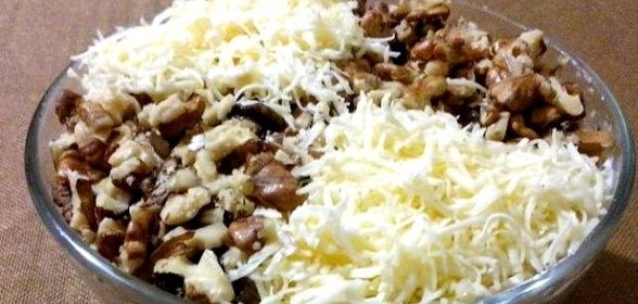 Салат Здоровье с курицей и грибами