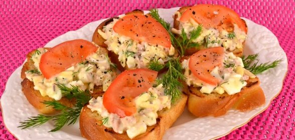 Бутерброды с печенью трески и сыром