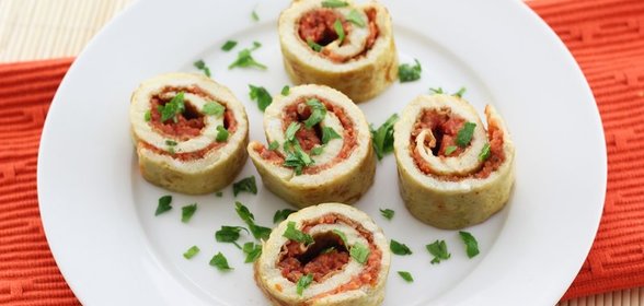 Рулетики из омлета с начинкой