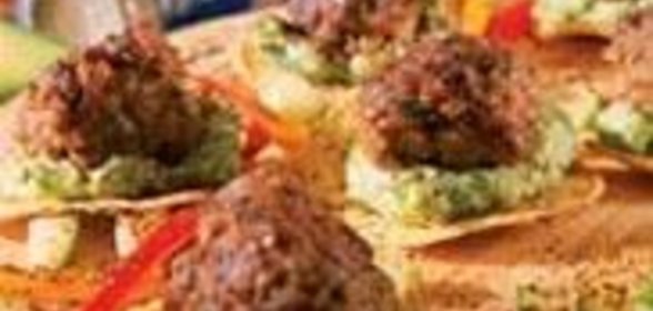 Канапе с мясными шариками