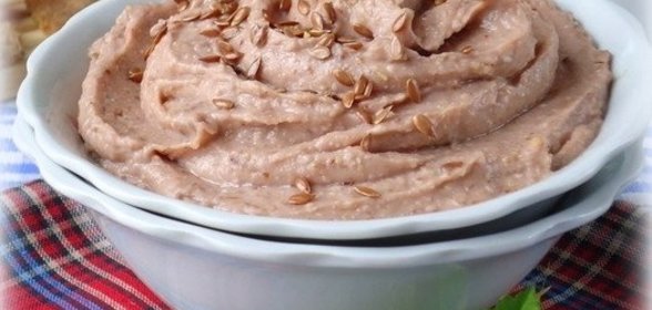 Паштет из фасоли с кумином и семенем льна