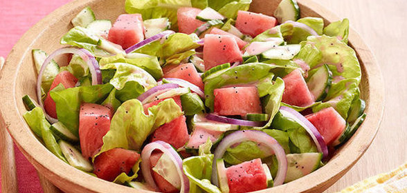 Летний салат с арбузом
