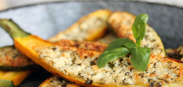 Цукини, фаршированные сыром фета и базиликом