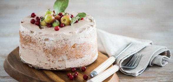 Шарлотка с нежным кремом