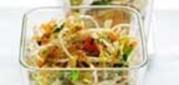 Пряный капустный салат с манго