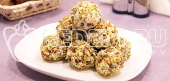 Сырные шарики с виноградом