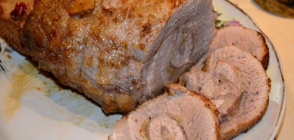 Рулет из свиной брюшины вареный
