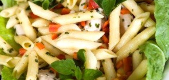 Пенне с перцем и моцареллой