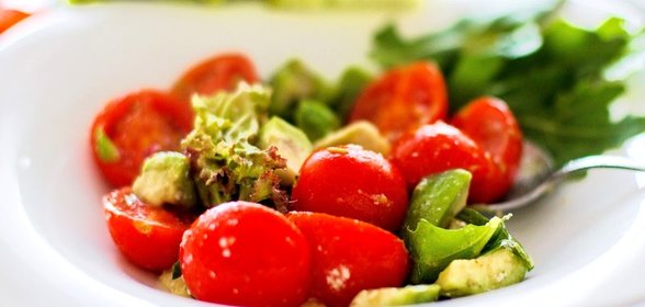 Салат с угрем